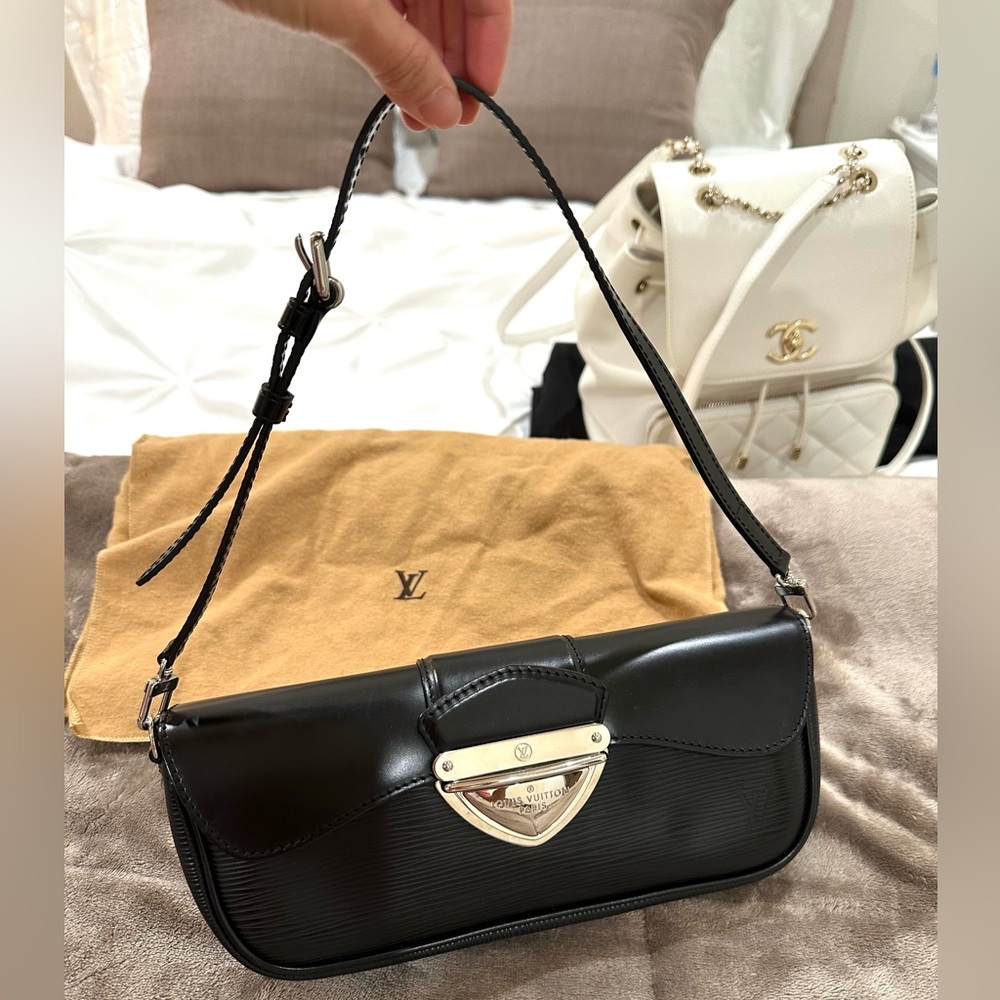 Black Louis Vuitton Shoulder Epi Montaigne Bag